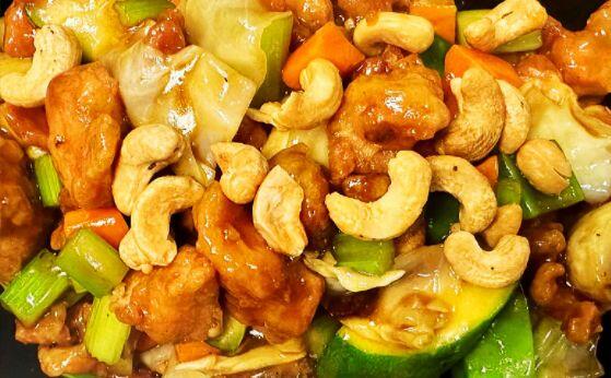 77. Chicken W. Cashew Nuts