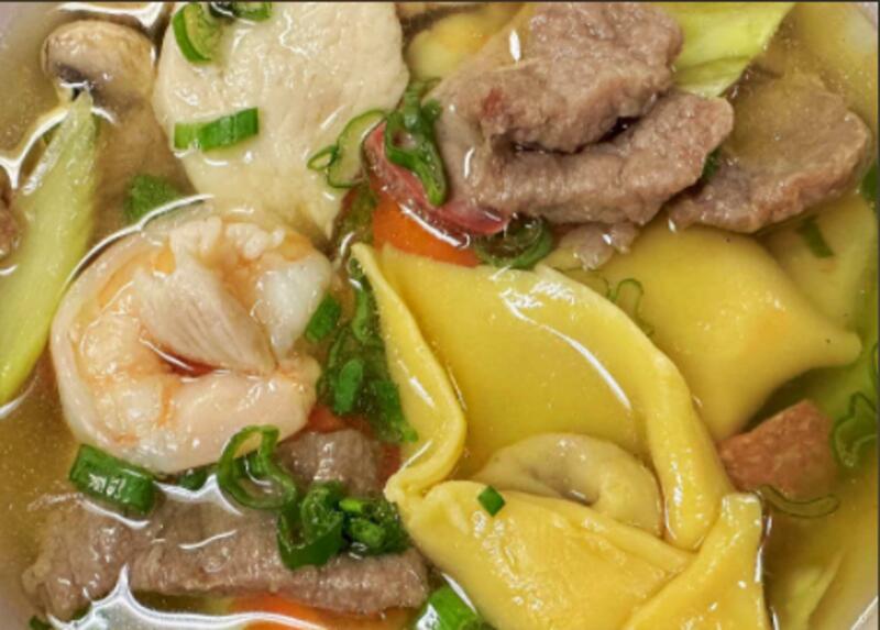 26. House Special Wonton Soup(for 2)